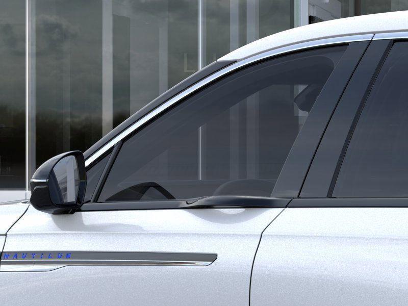 new 2025 Lincoln Nautilus car, priced at $52,266