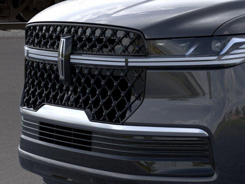 new 2025 Lincoln Navigator car, priced at $107,435