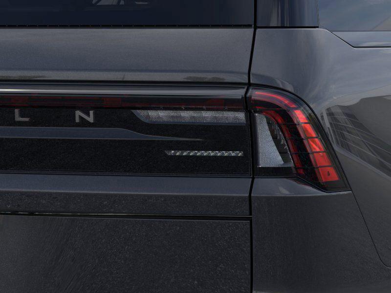 new 2025 Lincoln Navigator car, priced at $107,435