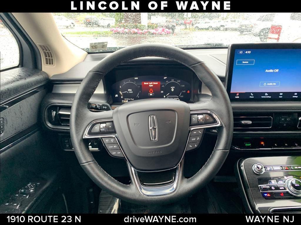 used 2022 Lincoln Nautilus car, priced at $31,994