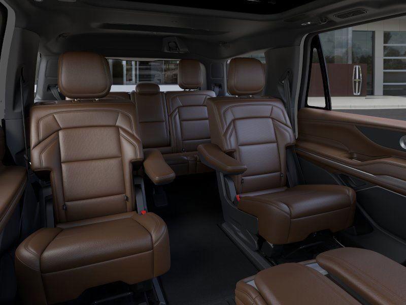 new 2025 Lincoln Navigator car, priced at $103,935