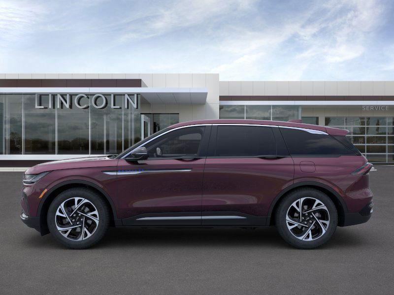 new 2025 Lincoln Nautilus car, priced at $56,128