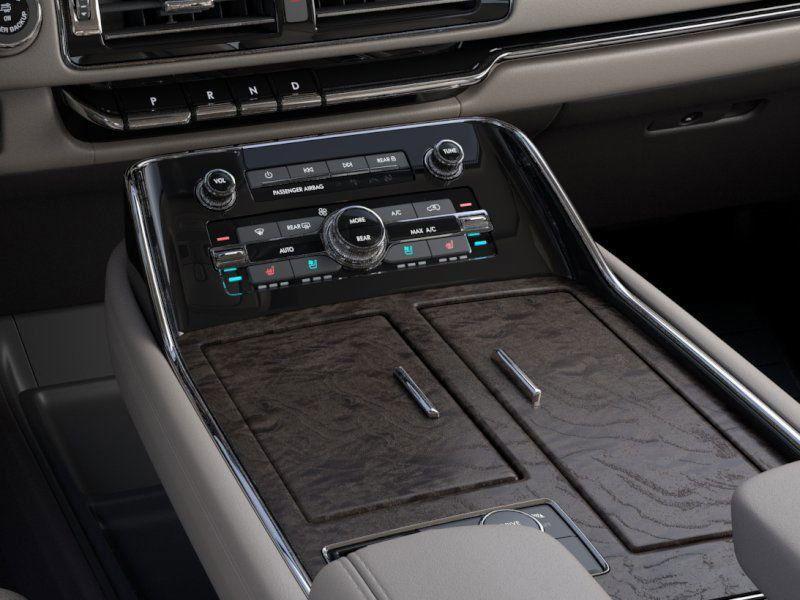 new 2024 Lincoln Navigator car, priced at $99,189