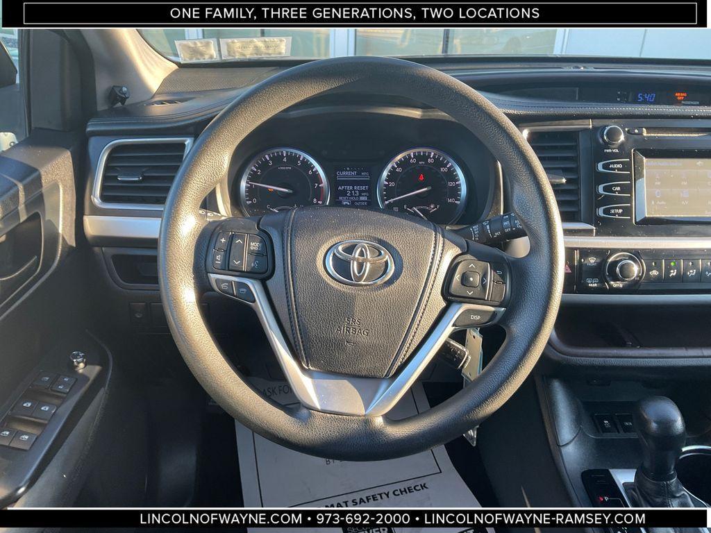 used 2015 Toyota Highlander car, priced at $14,976