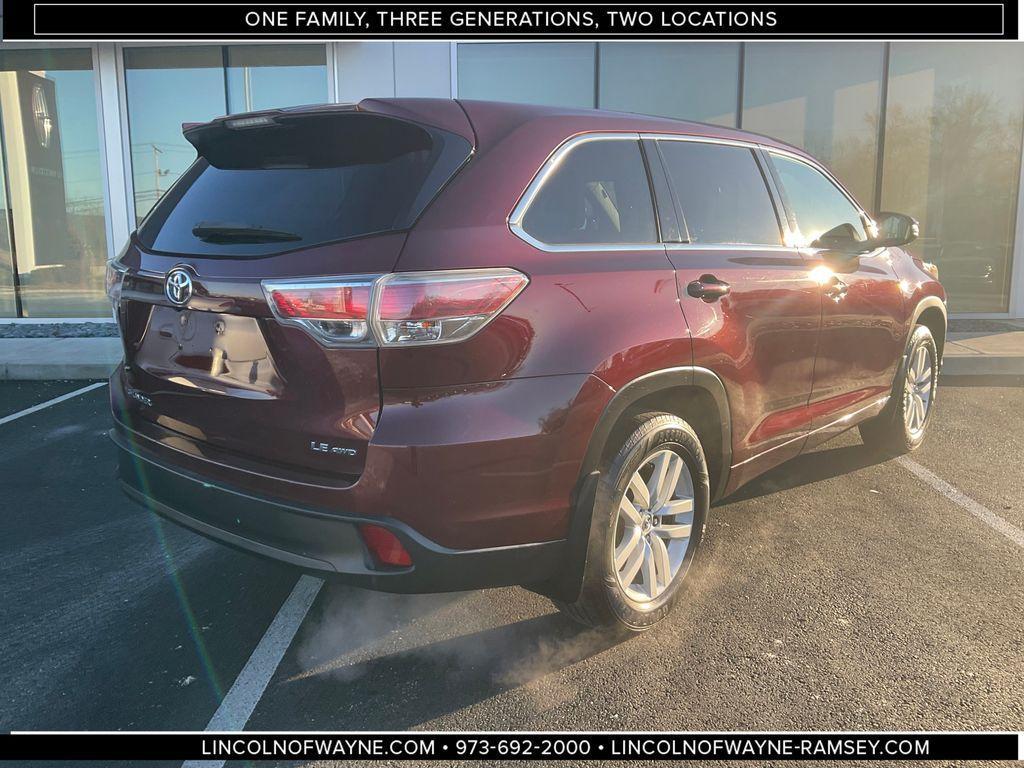 used 2015 Toyota Highlander car, priced at $14,976