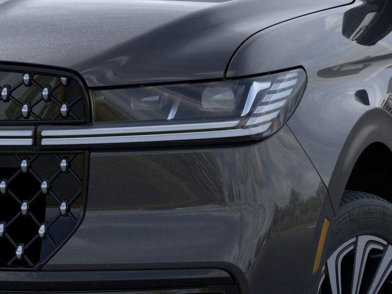 new 2025 Lincoln Navigator car, priced at $119,855