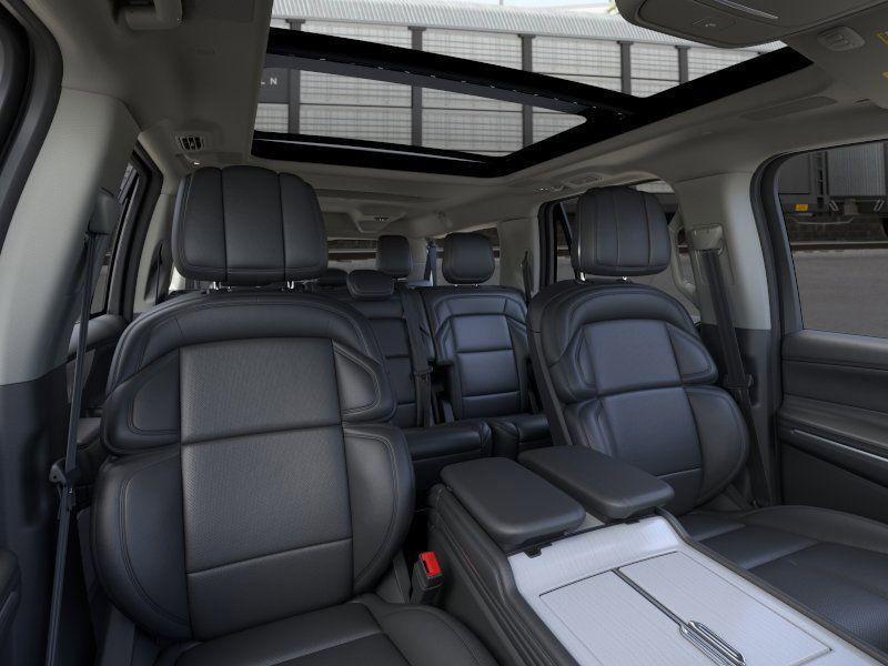 new 2025 Lincoln Navigator L car, priced at $106,915