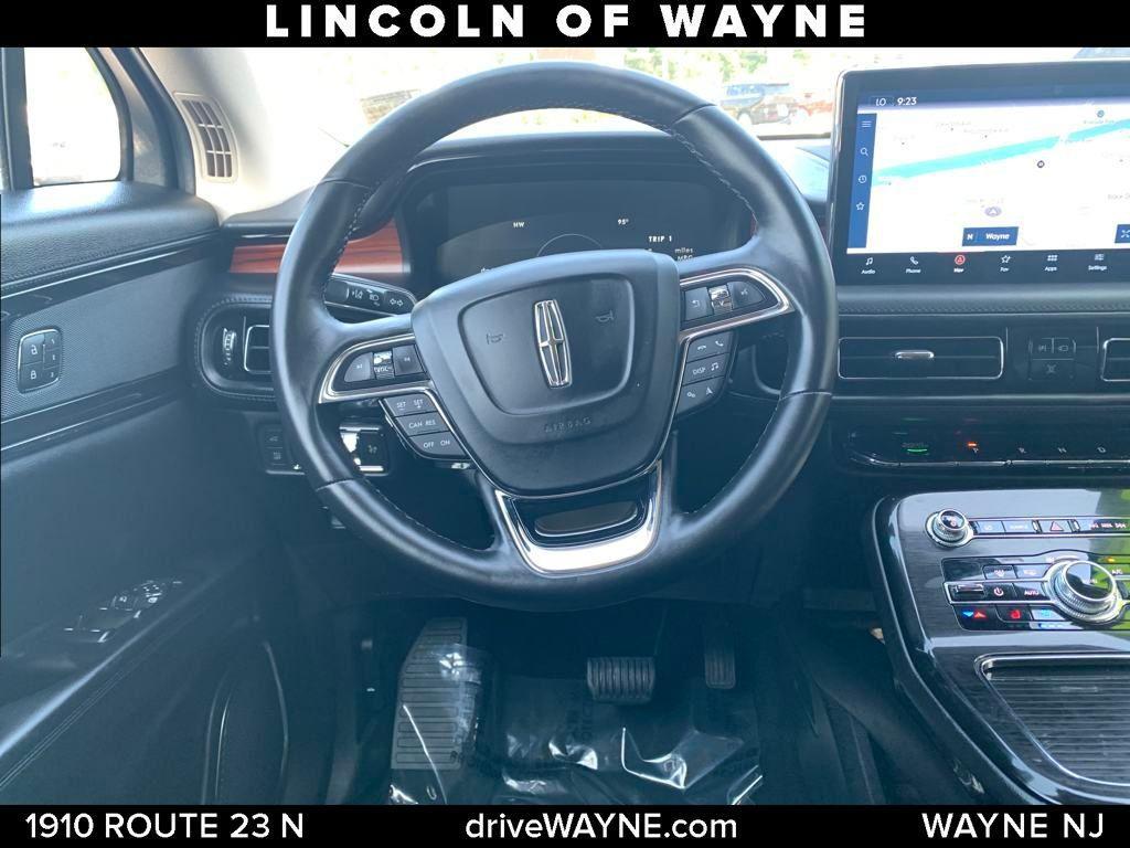 used 2022 Lincoln Nautilus car, priced at $35,989