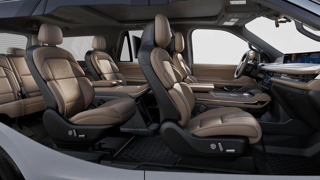 new 2025 Lincoln Navigator car, priced at $119,485