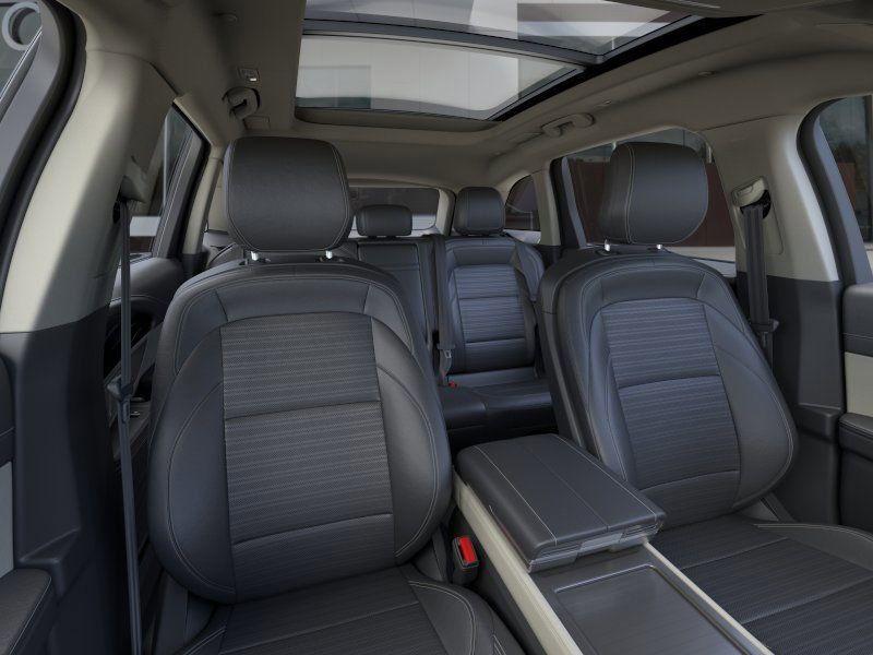 new 2025 Lincoln Nautilus car, priced at $57,571