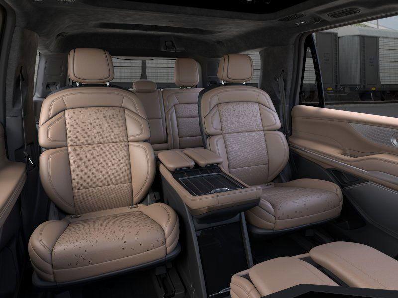 new 2025 Lincoln Navigator car, priced at $122,480