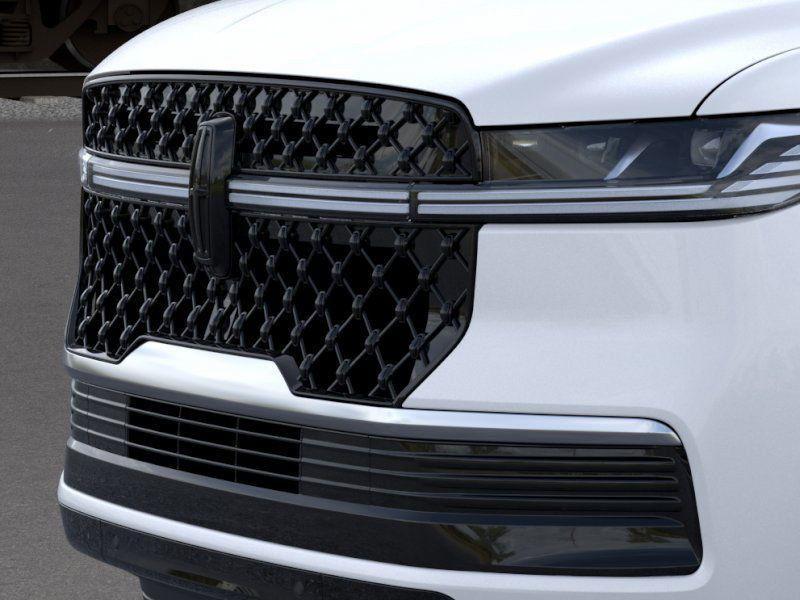 new 2025 Lincoln Navigator car, priced at $106,925