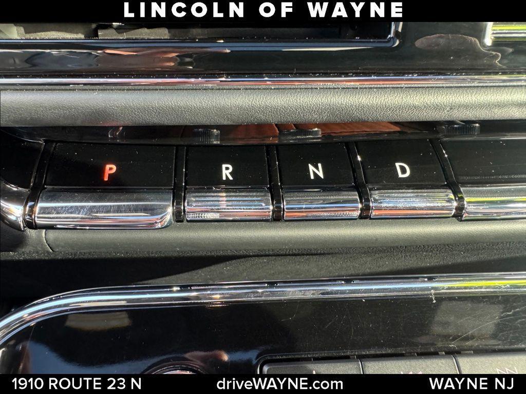 used 2022 Lincoln Navigator car, priced at $64,479