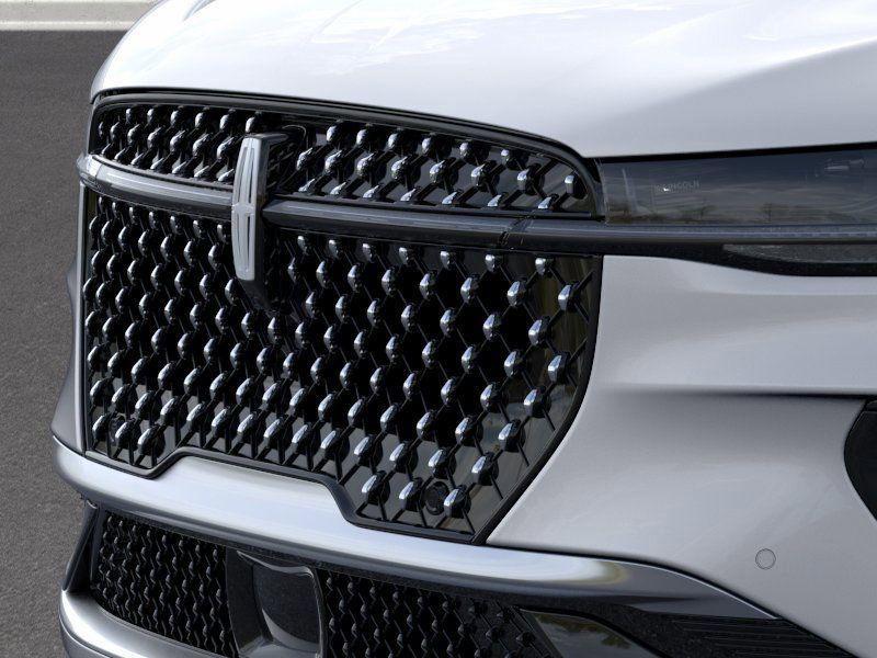new 2025 Lincoln Nautilus car, priced at $57,574