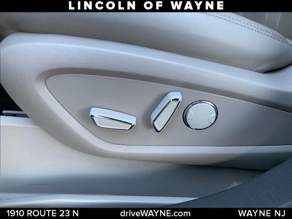 used 2021 Lincoln Nautilus car, priced at $25,994