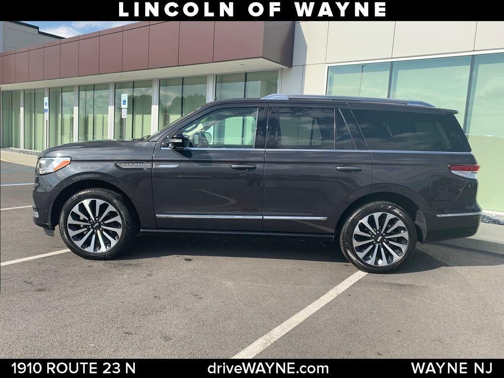 used 2022 Lincoln Navigator car, priced at $58,804