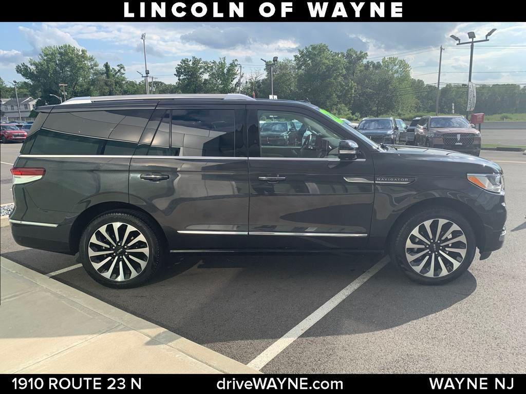used 2022 Lincoln Navigator car, priced at $58,804