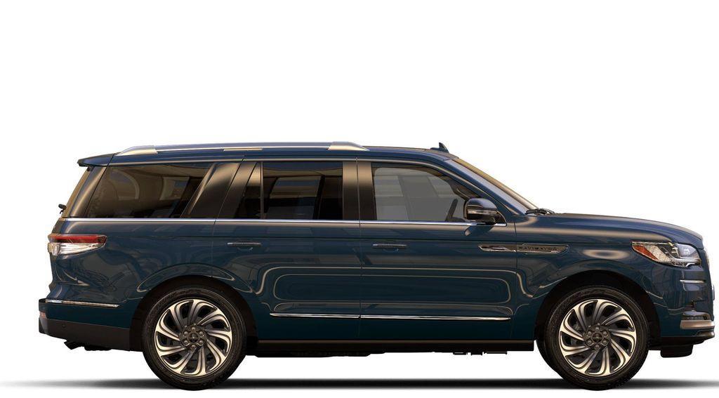 new 2024 Lincoln Navigator car, priced at $87,905