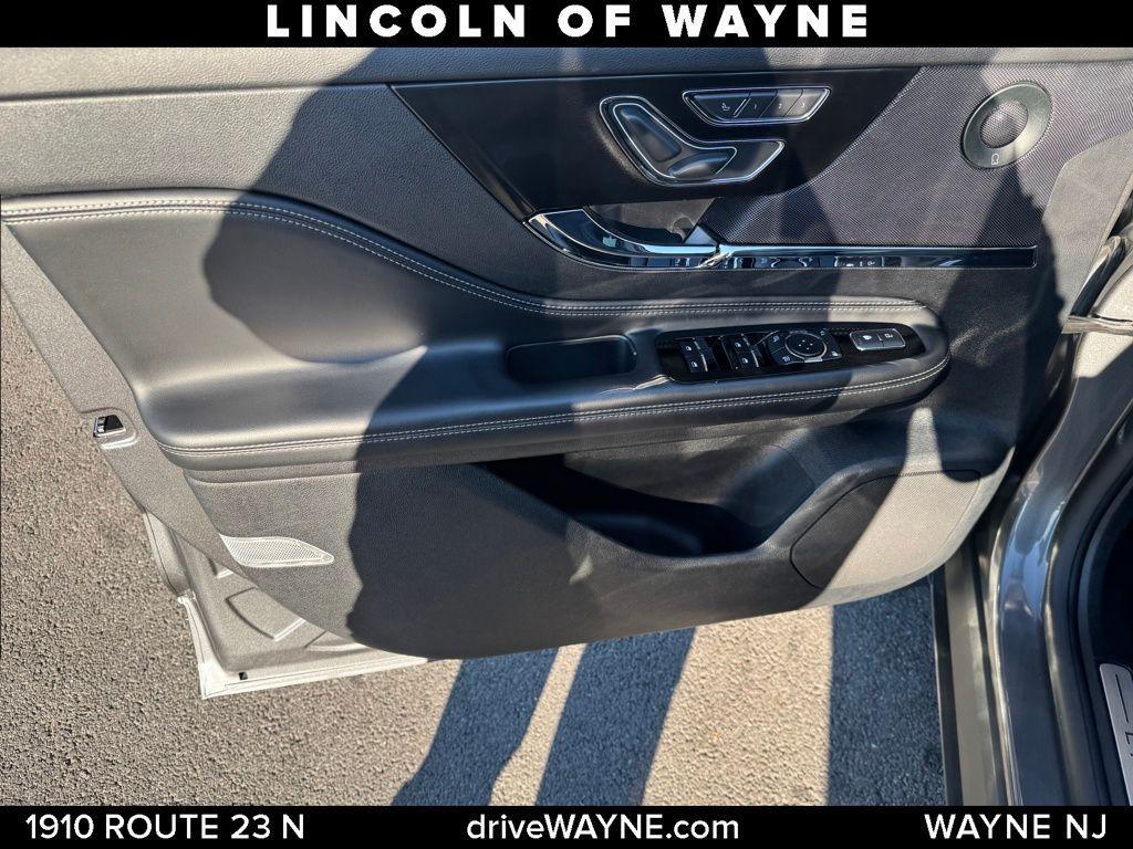 used 2022 Lincoln Corsair car, priced at $29,427