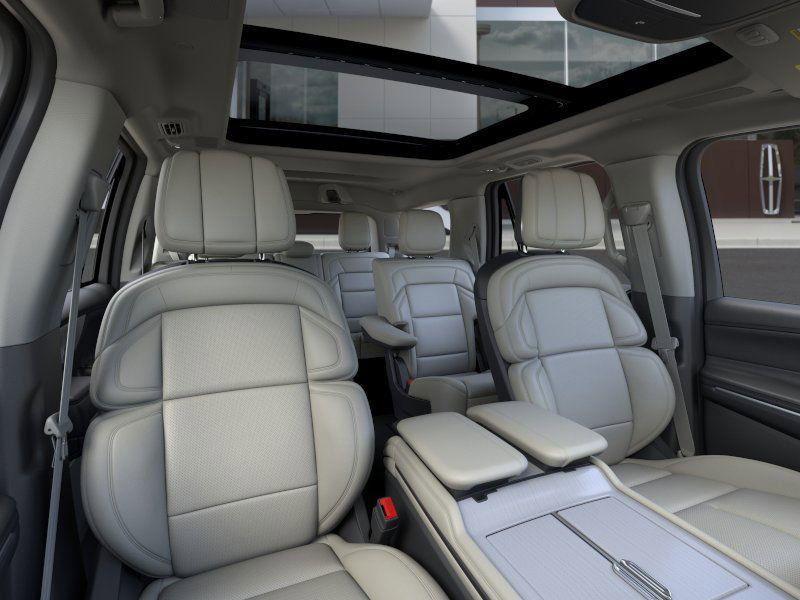 new 2025 Lincoln Navigator car, priced at $103,925
