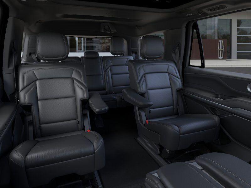 new 2025 Lincoln Navigator car, priced at $107,435