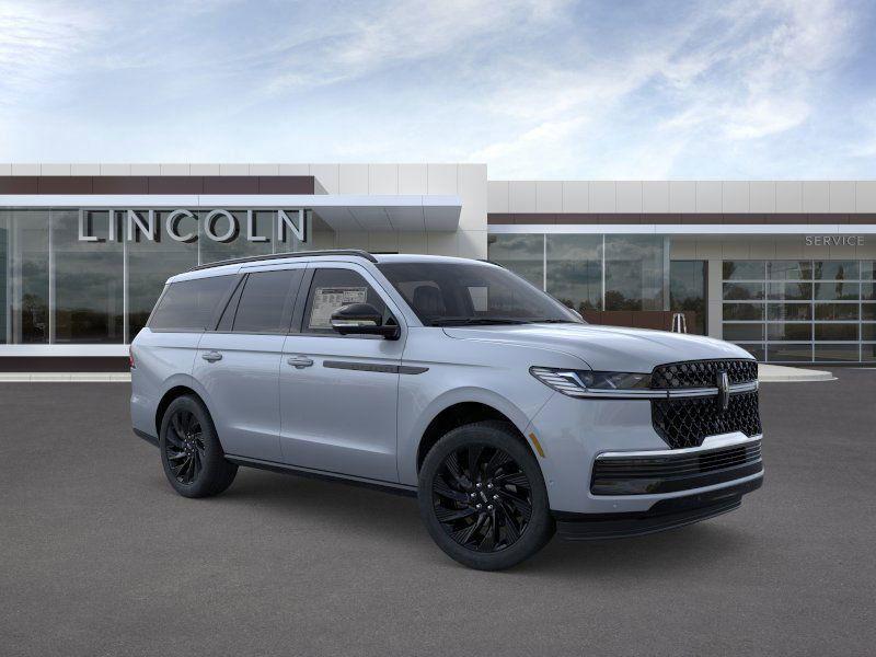 new 2025 Lincoln Navigator car, priced at $107,435