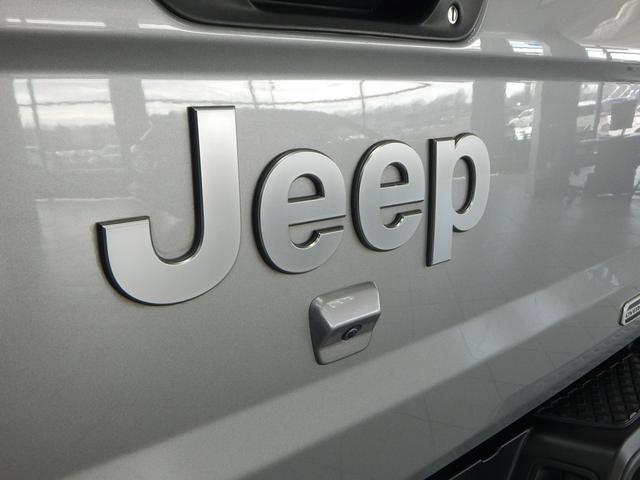 used 2021 Jeep Gladiator car, priced at $31,987