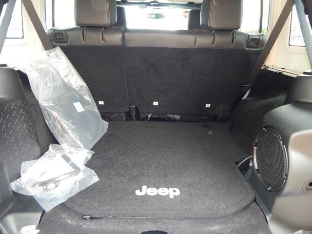 used 2014 Jeep Wrangler Unlimited car, priced at $25,900