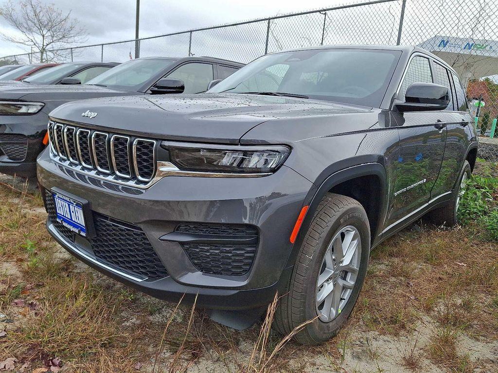 new 2025 Jeep Grand Cherokee car, priced at $43,670