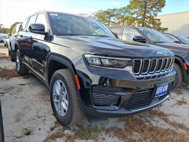 new 2025 Jeep Grand Cherokee car, priced at $42,175