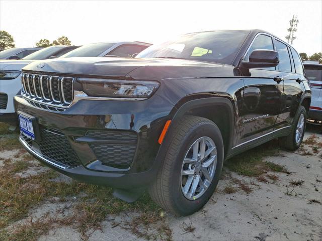 new 2025 Jeep Grand Cherokee car, priced at $42,175