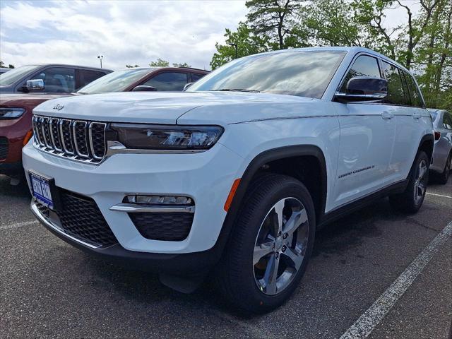 new 2025 Jeep Grand Cherokee car, priced at $52,040