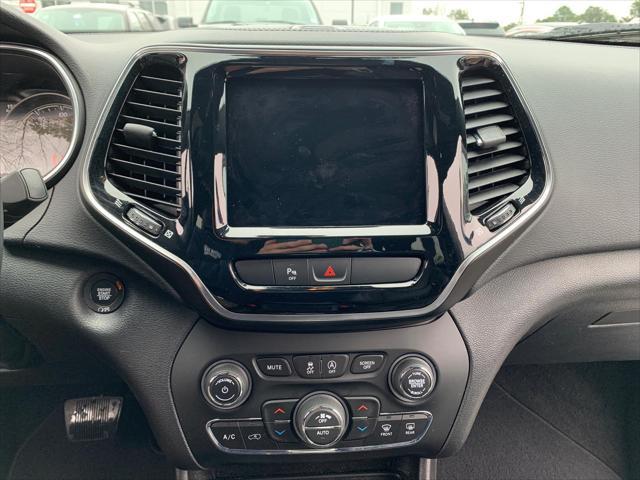 used 2019 Jeep Cherokee car