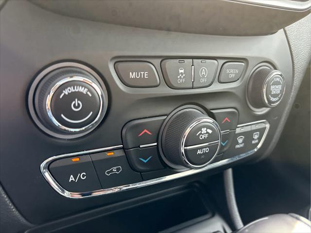 used 2020 Jeep Cherokee car, priced at $22,937