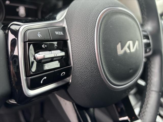 used 2024 Kia Sorento Hybrid car, priced at $33,337