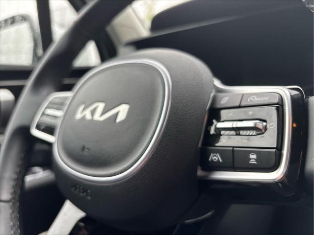 used 2024 Kia Sorento Hybrid car, priced at $33,337