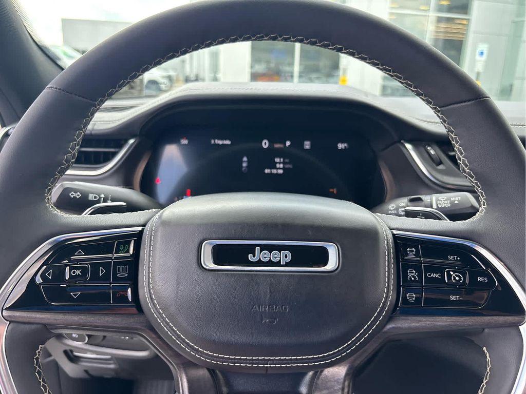 used 2023 Jeep Grand Cherokee car, priced at $40,613