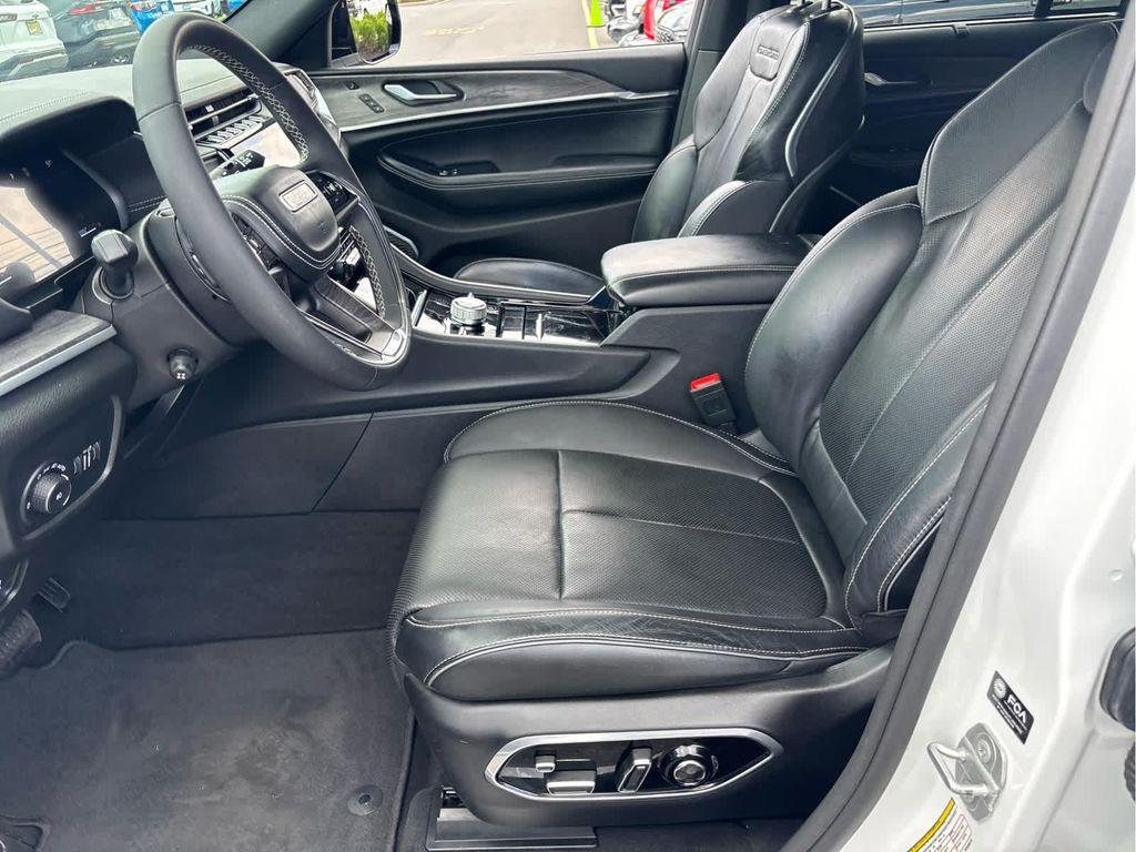 used 2023 Jeep Grand Cherokee car, priced at $40,613