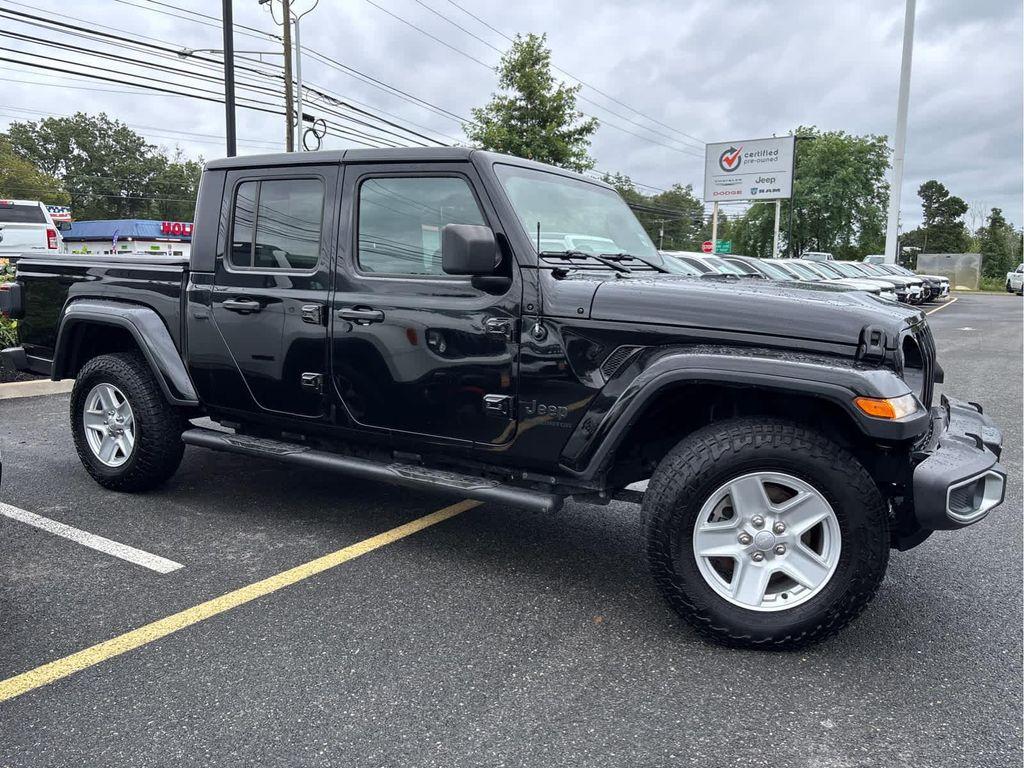 used 2021 Jeep Gladiator car, priced at $30,937