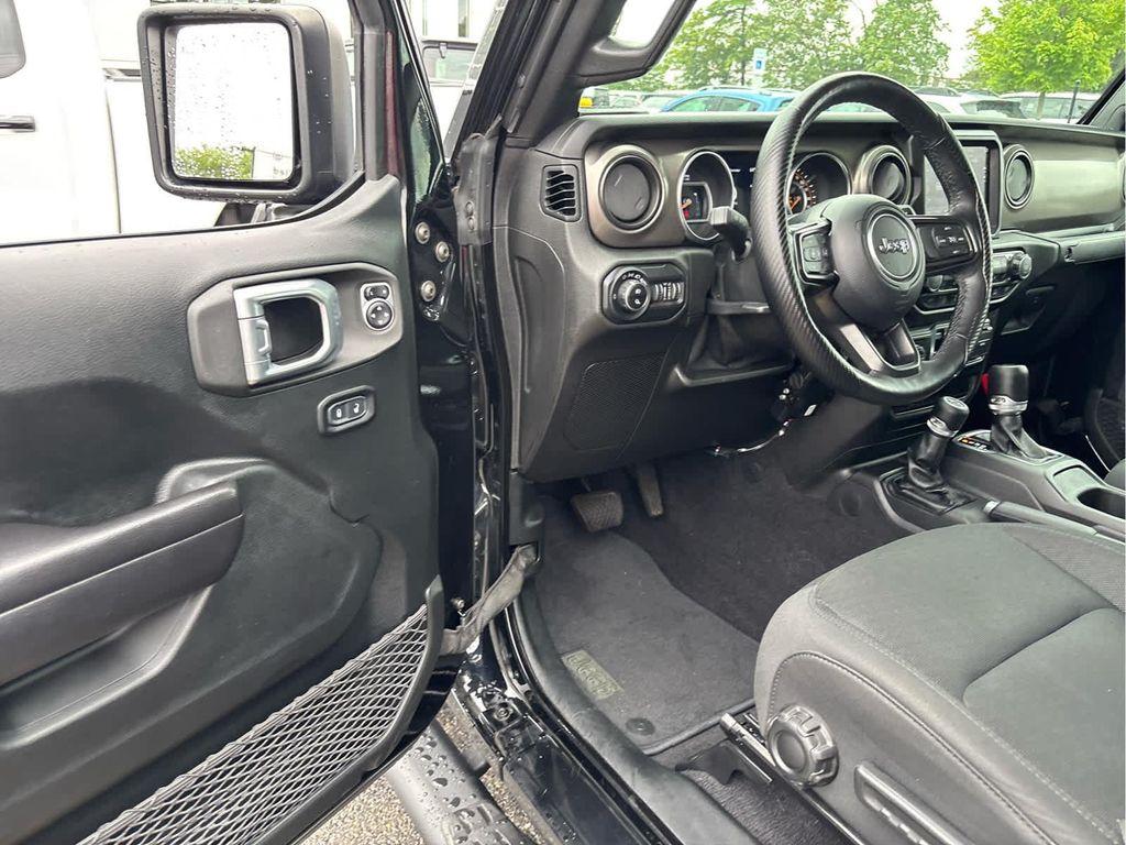used 2021 Jeep Gladiator car, priced at $30,937