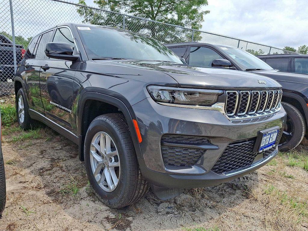 new 2025 Jeep Grand Cherokee car, priced at $44,595