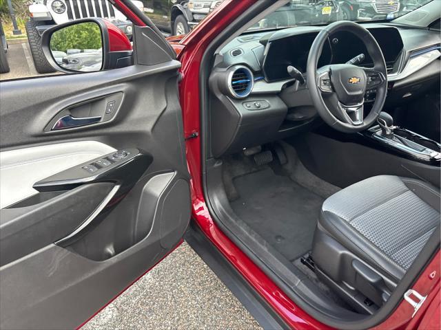 used 2025 Chevrolet Trax car, priced at $23,937