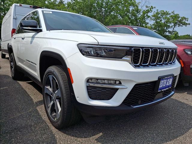new 2025 Jeep Grand Cherokee car, priced at $56,740