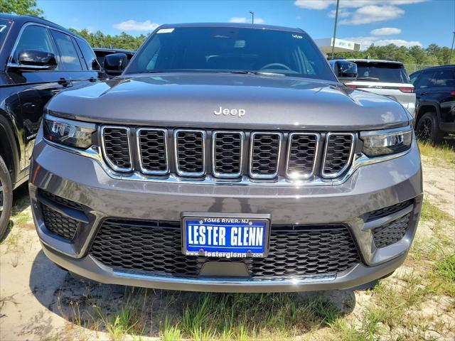 new 2024 Jeep Grand Cherokee car, priced at $42,425