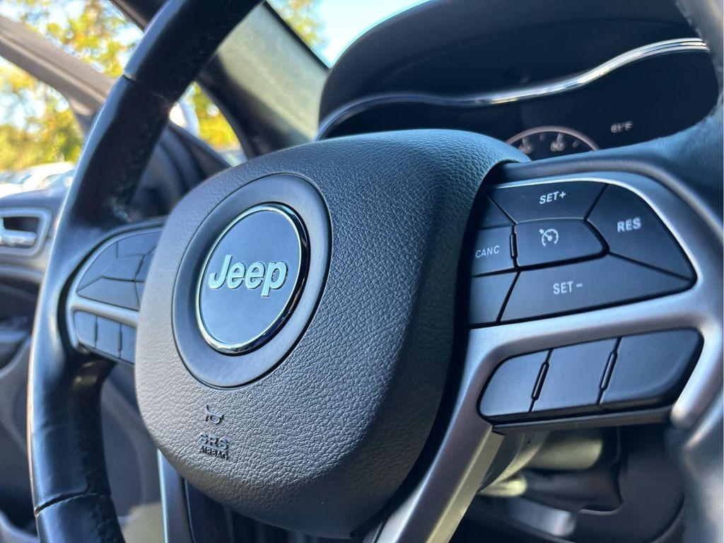 used 2020 Jeep Grand Cherokee car, priced at $18,624
