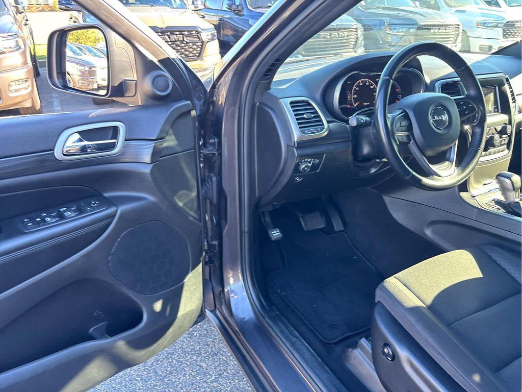 used 2020 Jeep Grand Cherokee car, priced at $18,624