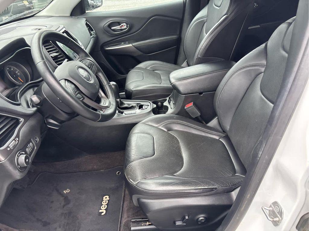 used 2019 Jeep Cherokee car, priced at $13,598