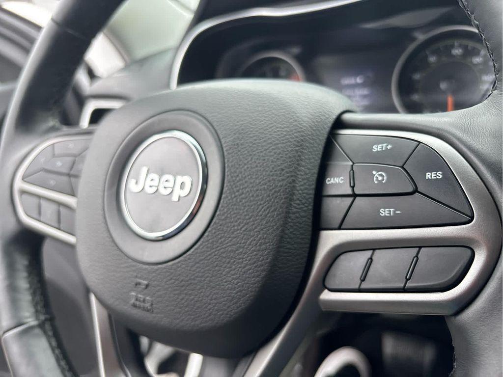 used 2019 Jeep Cherokee car, priced at $13,598