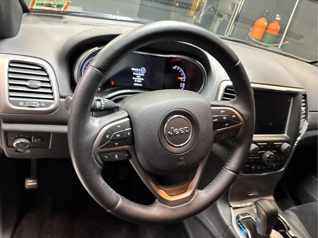 used 2018 Jeep Grand Cherokee car, priced at $17,351