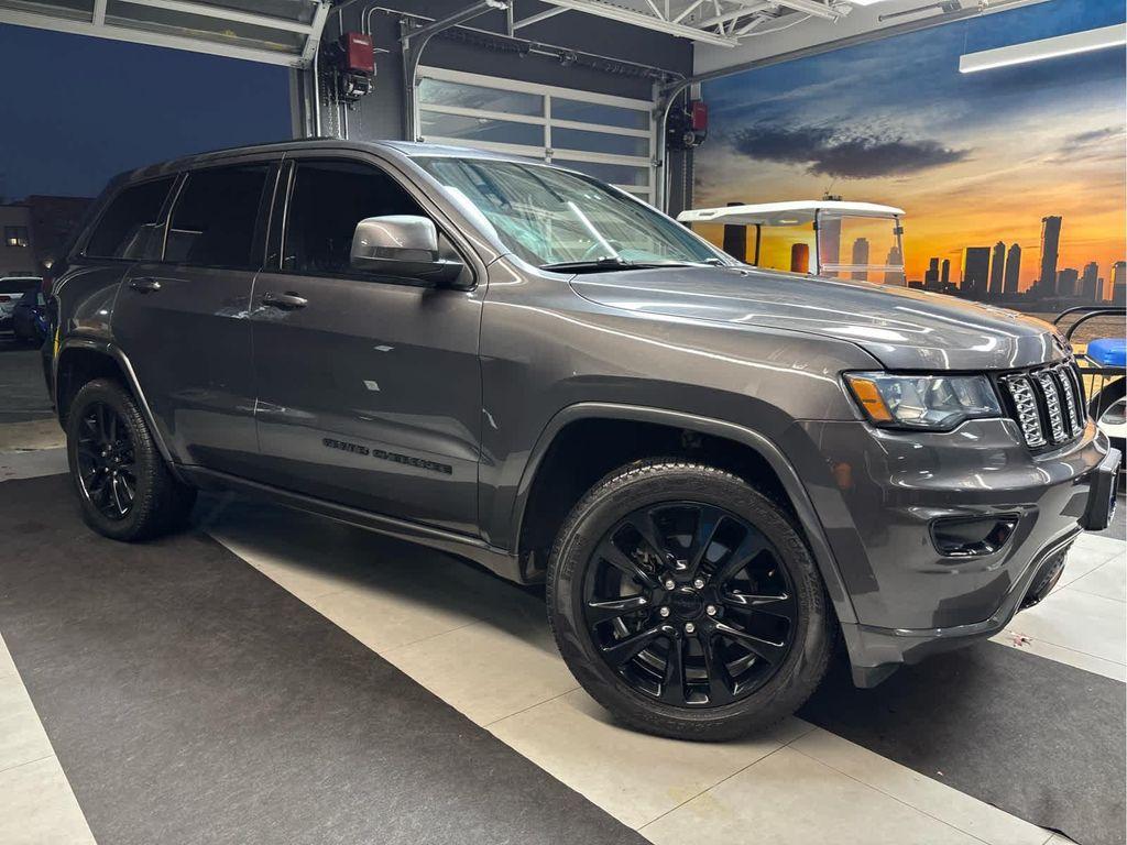 used 2018 Jeep Grand Cherokee car, priced at $17,351